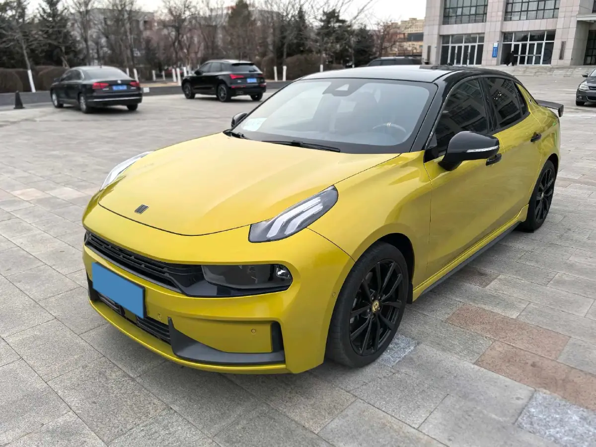 2019 LYNK&CO 03 2.0T 254HP L4 8AT