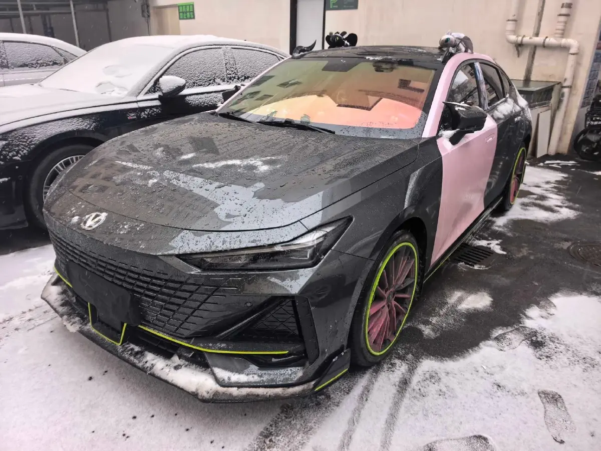 2022 ChangAn UNI-V 1.5T 188HP L4 7DCT