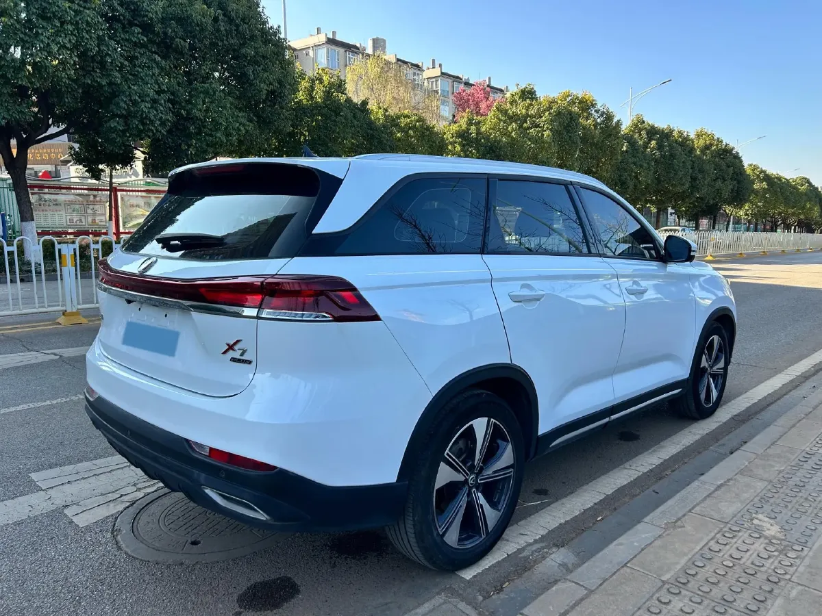 2024 ChangAn X7 PLUS 1.5T 188HP L4 7DCT,autocango,china used car exporter,china ev exporter,chinese used car exporter,chinese used ev exporter
