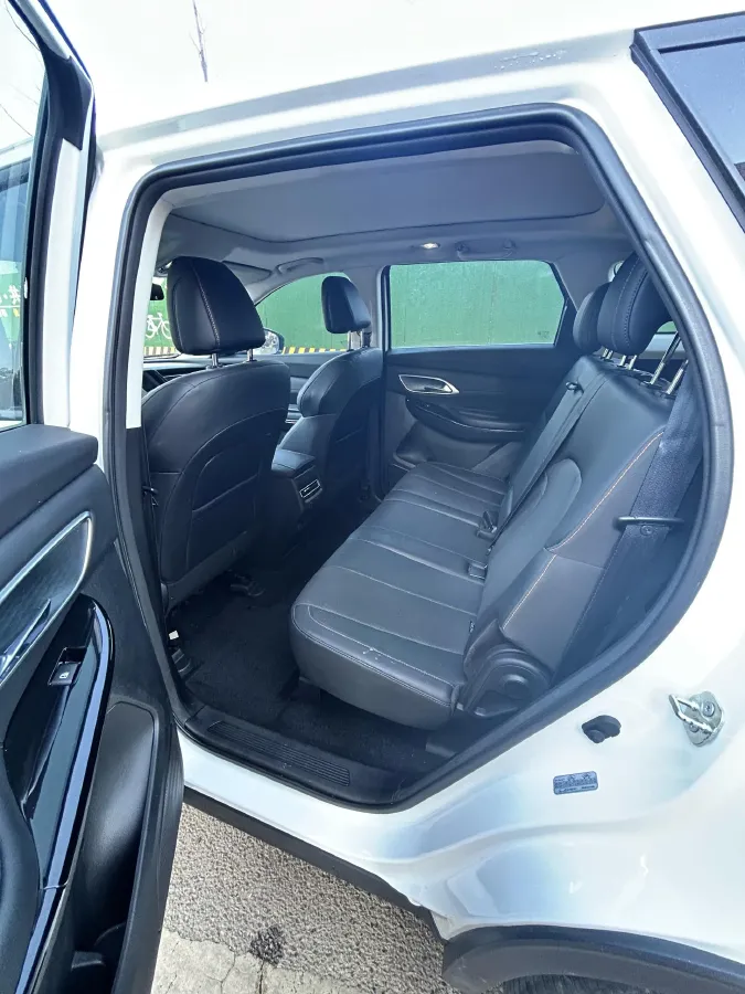 2024 ChangAn X7 PLUS 1.5T 188HP L4 7DCT,autocango,china used car exporter,china ev exporter,chinese used car exporter,chinese used ev exporter