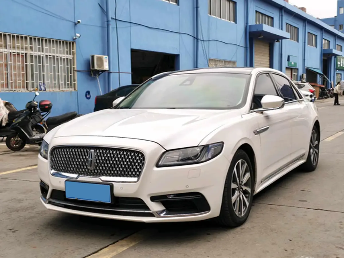 2019 Lincoln Continental 2.0T 261HP L4 6AT