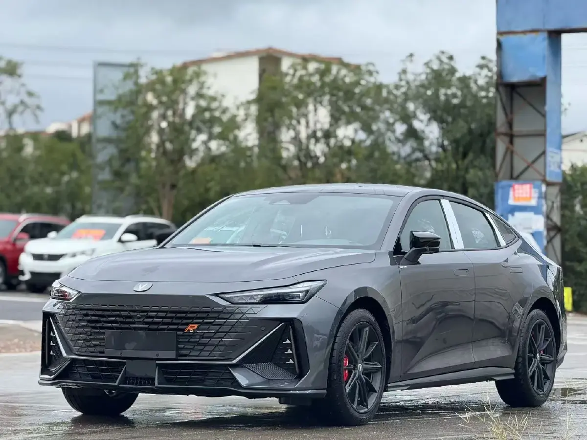 2022 ChangAn UNI-V 1.5T 188HP L4 7DCT