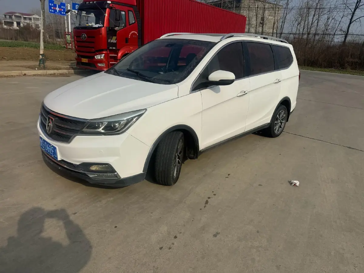 2017 BaoJun 730 1.5T 150HP L4 6DCT