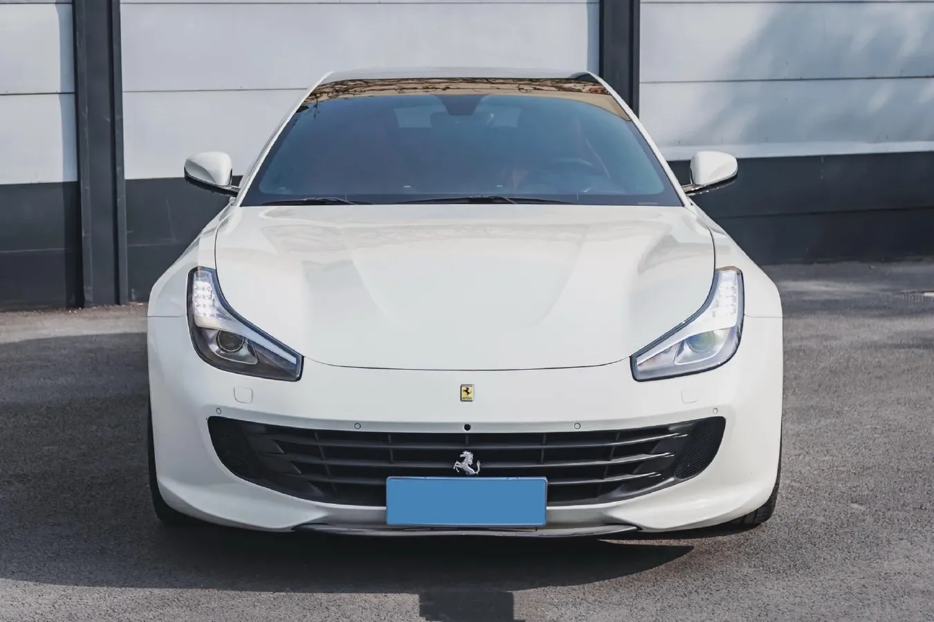 2017 Ferrari GTC4 Lusso 3.9T 609HP V8 7DCT,autocango,china used car exporter,china ev exporter,chinese used car exporter,chinese used ev exporter