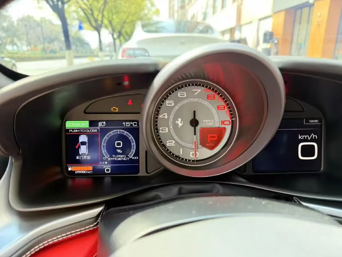 2017 Ferrari GTC4 Lusso 3.9T 609HP V8 7DCT,autocango,china used car exporter,china ev exporter,chinese used car exporter,chinese used ev exporter