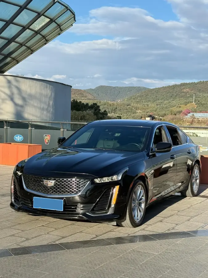 2020 Cadillac CT5 2.0T 237HP L4 10AT