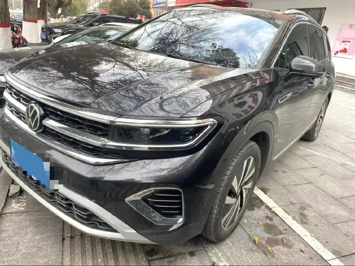 2022 Volkswagen Talagon 2.0T 220HP L4 7DCT