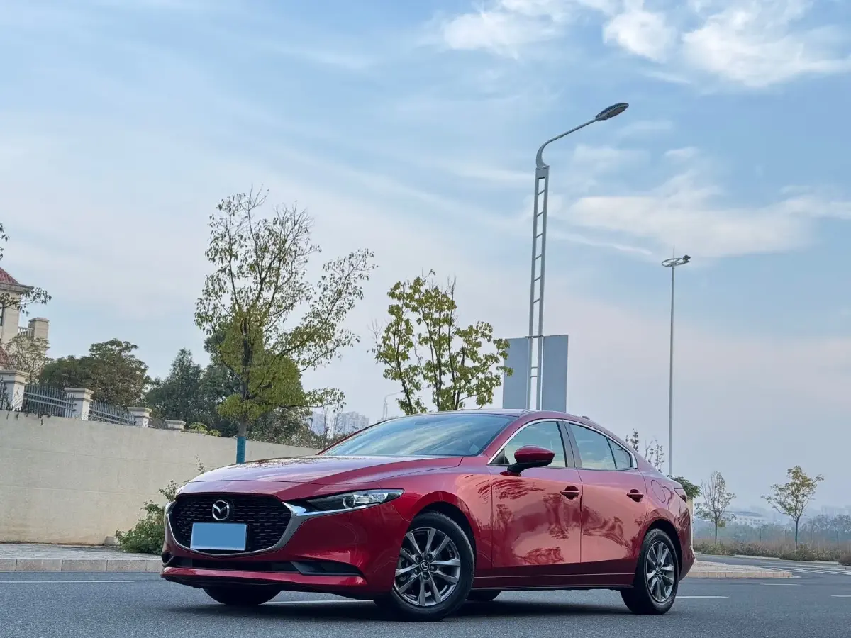 2022 Mazda 3 Axela 2.0L 158HP L4 6AT