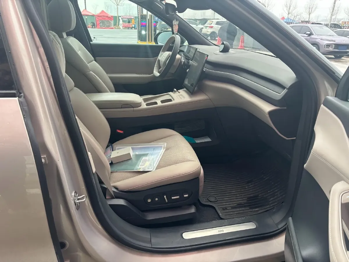 2024 Porsche Macan All-Electric BEV 100KWH,autocango,china used car exporter,china ev exporter,chinese used car exporter,chinese used ev exporter