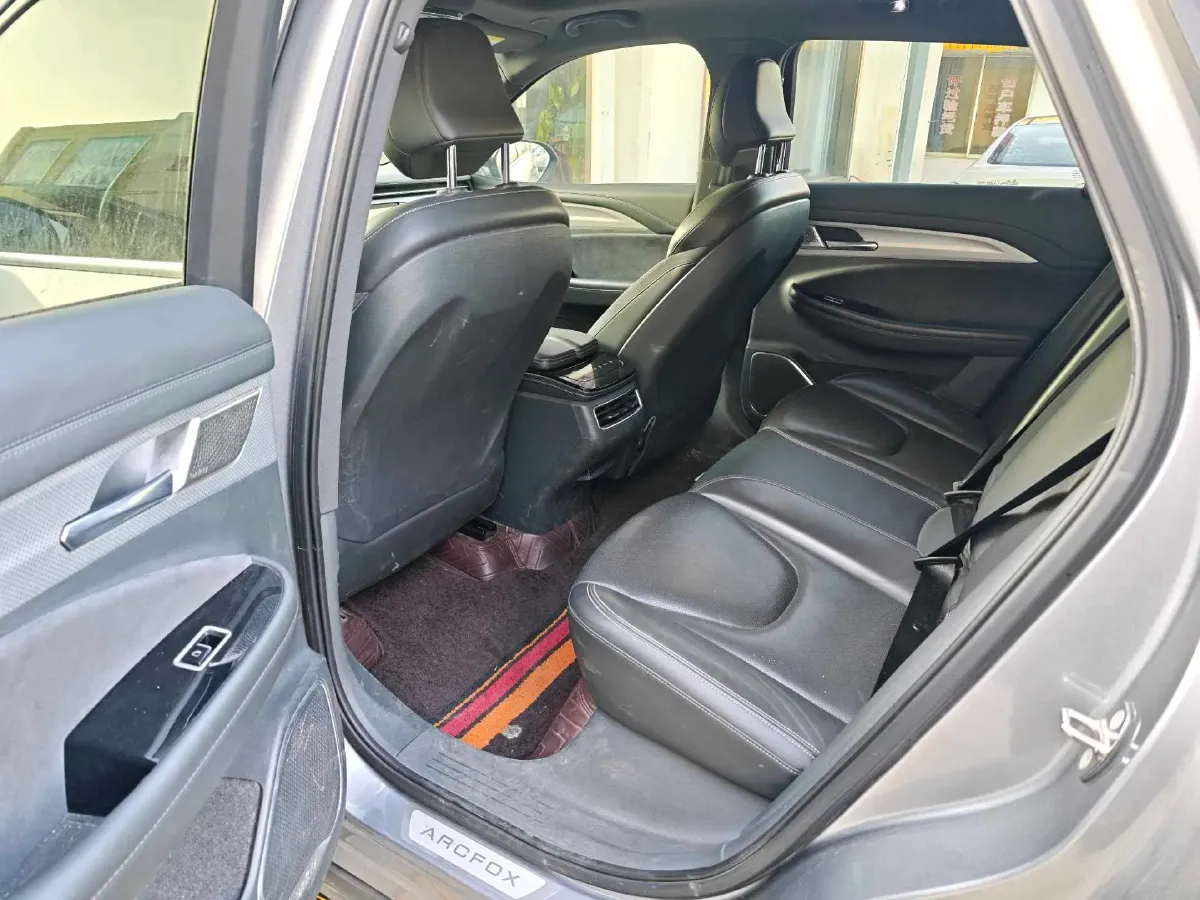 2021 Ford New Era Transit 2.2T 140HP L4 6AMT,autocango,china used car exporter,china ev exporter,chinese used car exporter,chinese used ev exporter