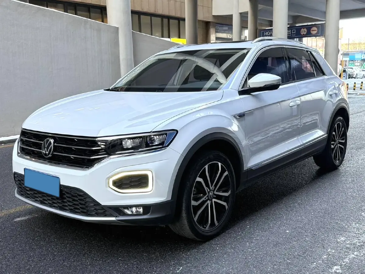 2021 Volkswagen T-Roc 1.4T 150HP L4 7DCT