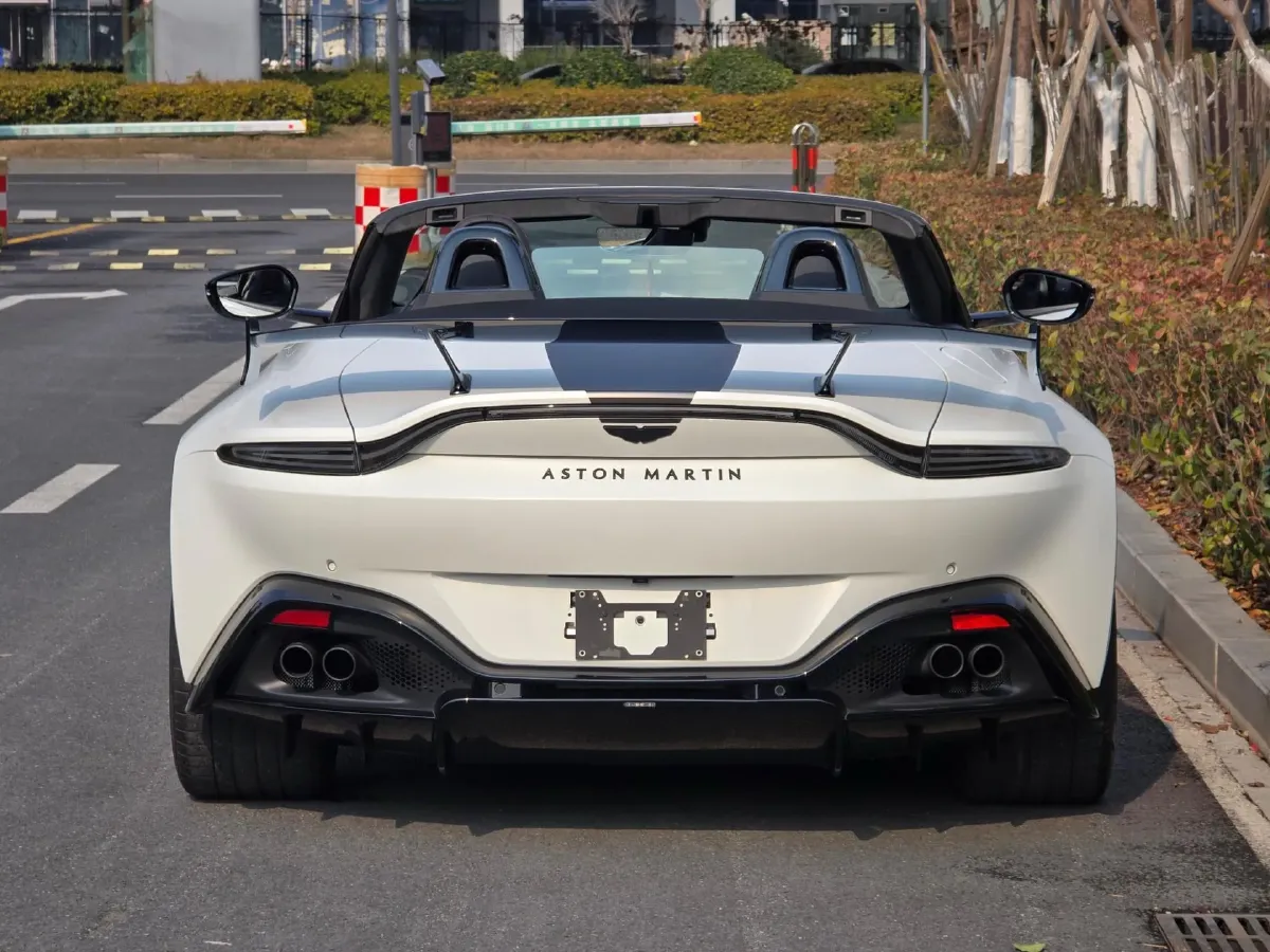 2023 Aston Martin V8 Vantage 4.0T 510HP V8 8AT,autocango,china used car exporter,china ev exporter,chinese used car exporter,chinese used ev exporter
