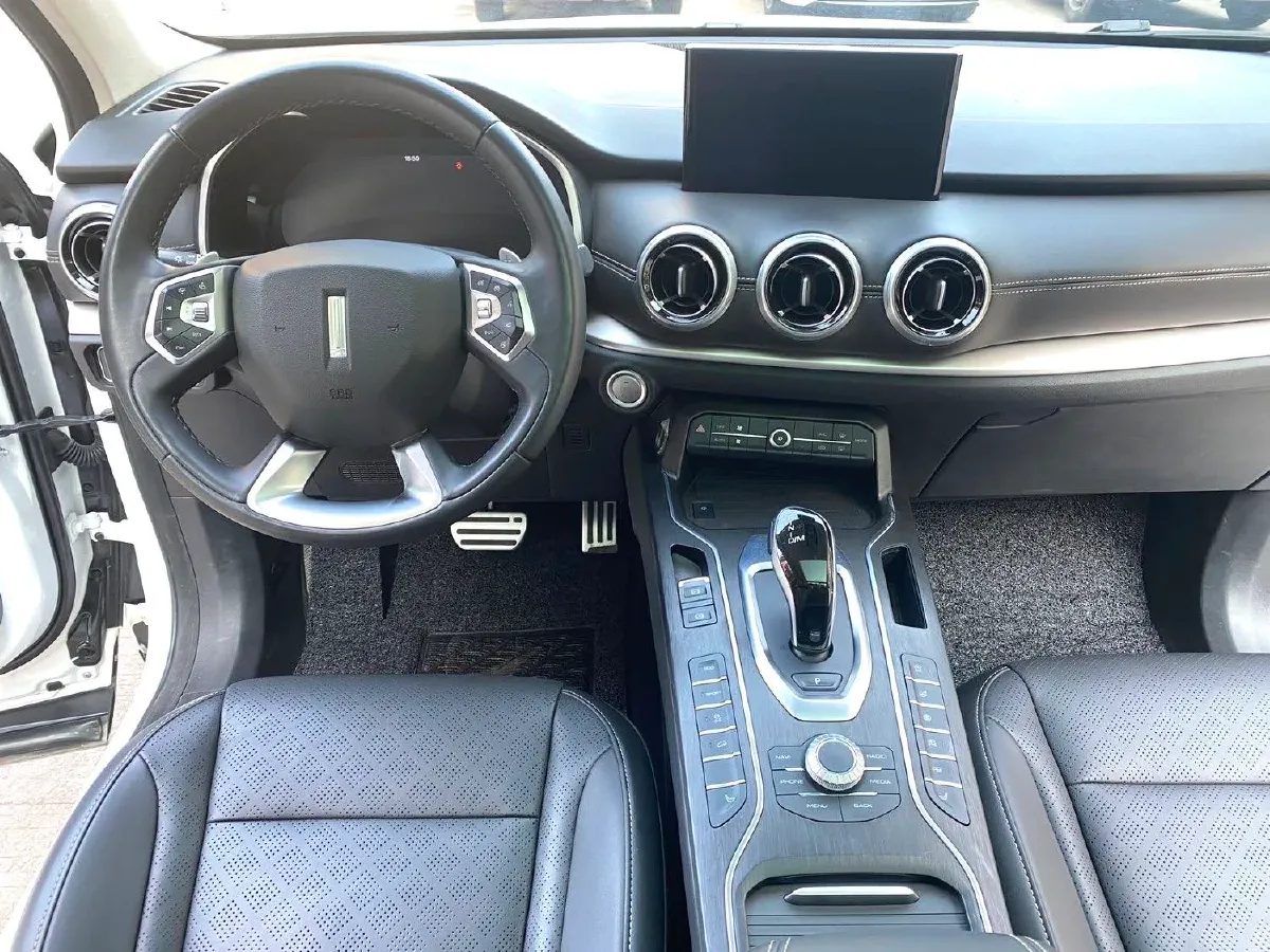 2019 WEY VV6 2.0T 224HP L4 7DCT,autocango,china used car exporter,china ev exporter,chinese used car exporter,chinese used ev exporter