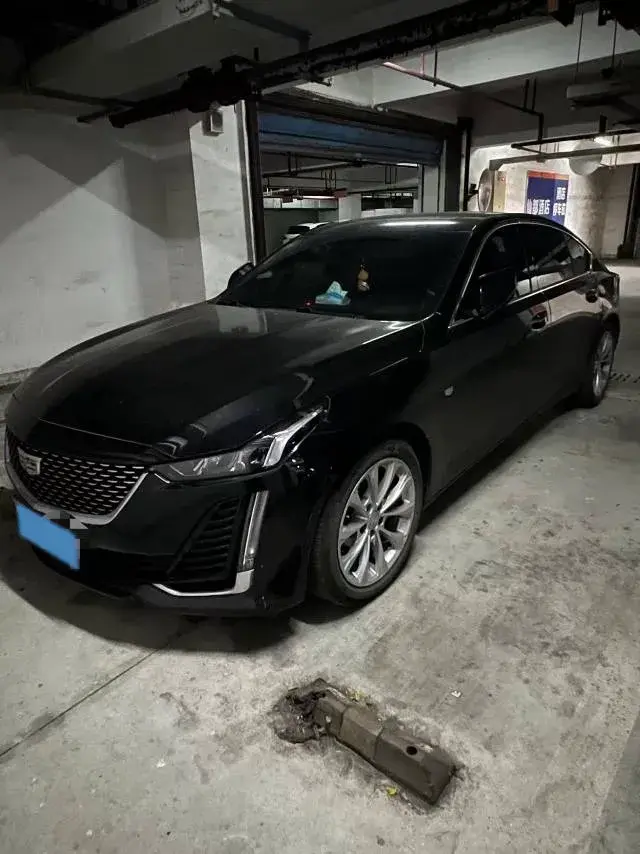 2022 Cadillac CT5 2.0T 237HP L4 10AT