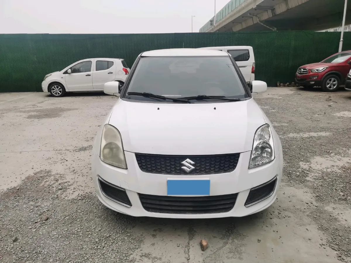 2013 Suzuki Swift 1.3L 91HP L4 5MT,autocango,china used car exporter,china ev exporter,chinese used car exporter,chinese used ev exporter
