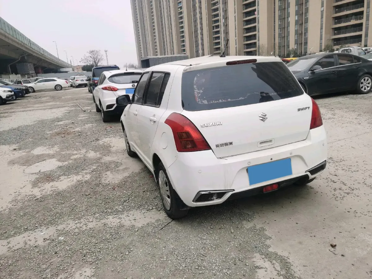 2013 Suzuki Swift 1.3L 91HP L4 5MT,autocango,china used car exporter,china ev exporter,chinese used car exporter,chinese used ev exporter