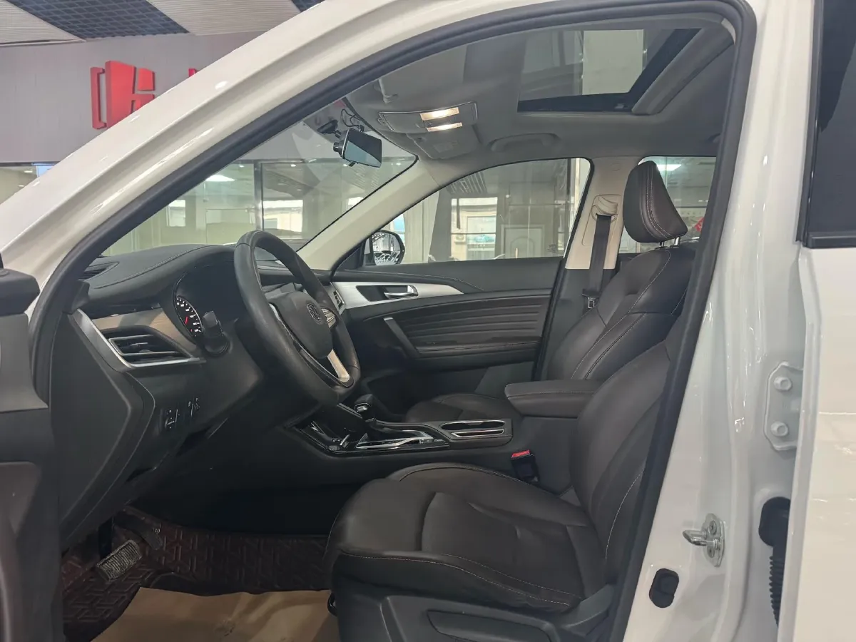 2019 ChangAn CS35 Plus 1.6L 128HP L4 6AT,autocango,china used car exporter,china ev exporter,chinese used car exporter,chinese used ev exporter