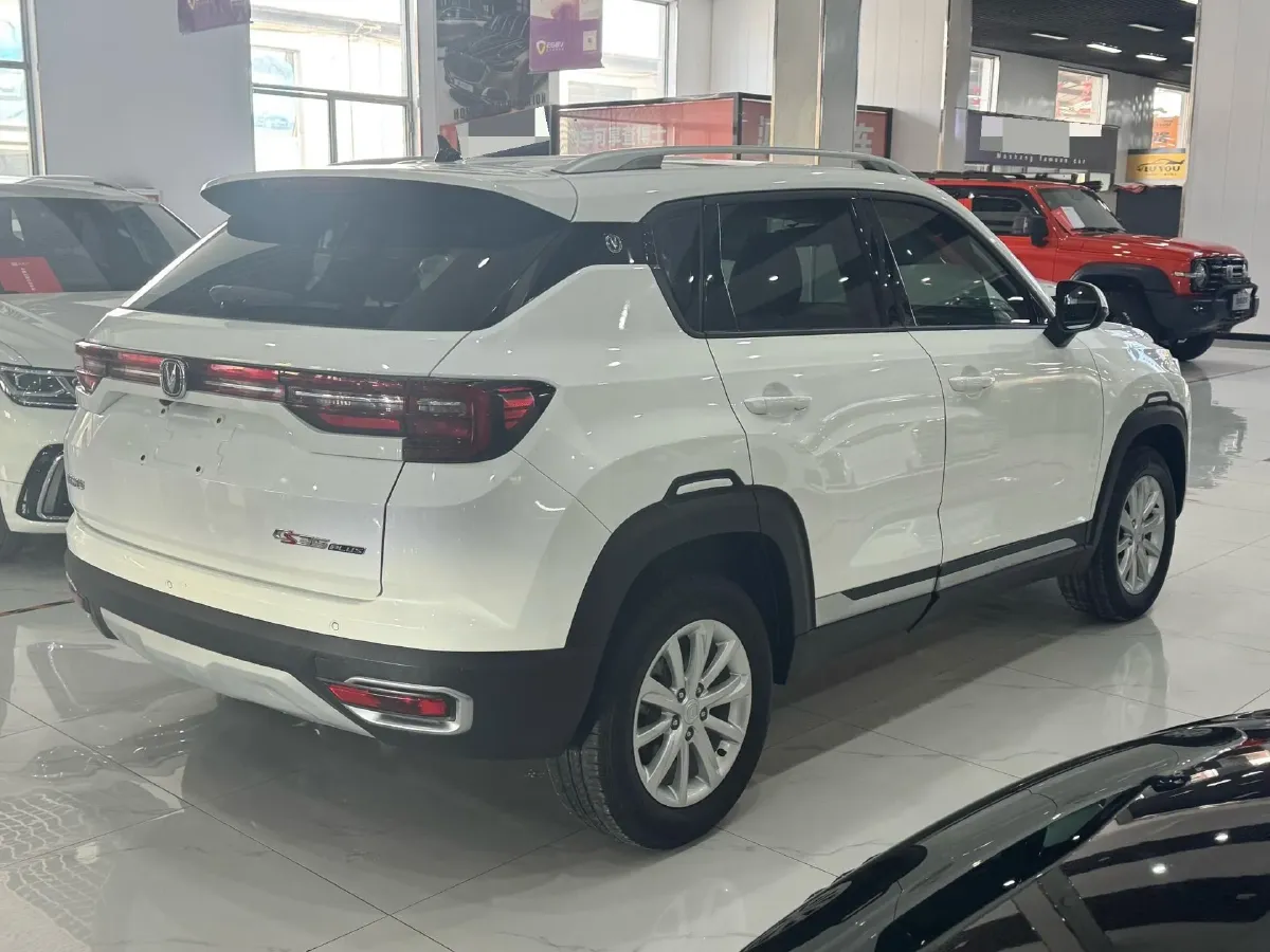 2019 ChangAn CS35 Plus 1.6L 128HP L4 6AT,autocango,china used car exporter,china ev exporter,chinese used car exporter,chinese used ev exporter