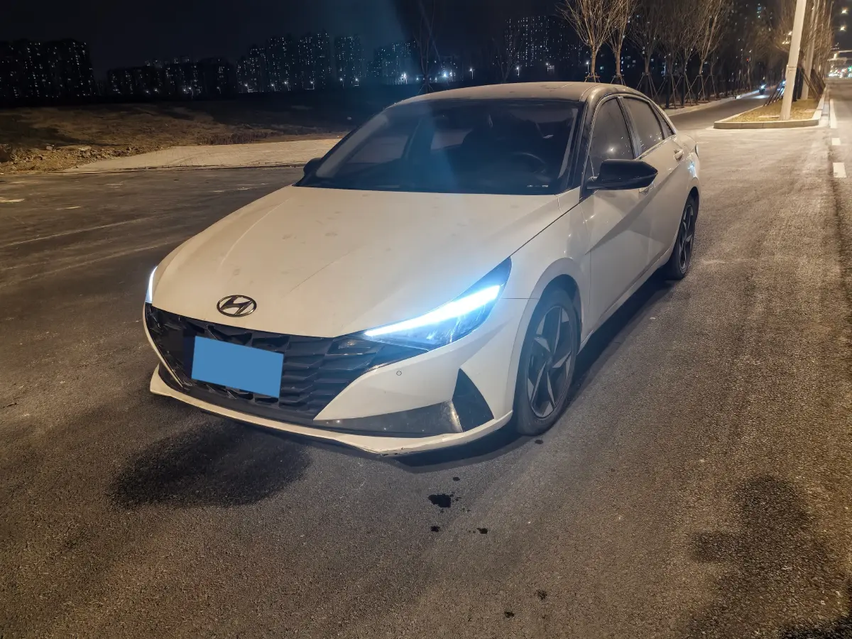 2022 Hyundai Elantra 1.5L 115HP L4 CVT