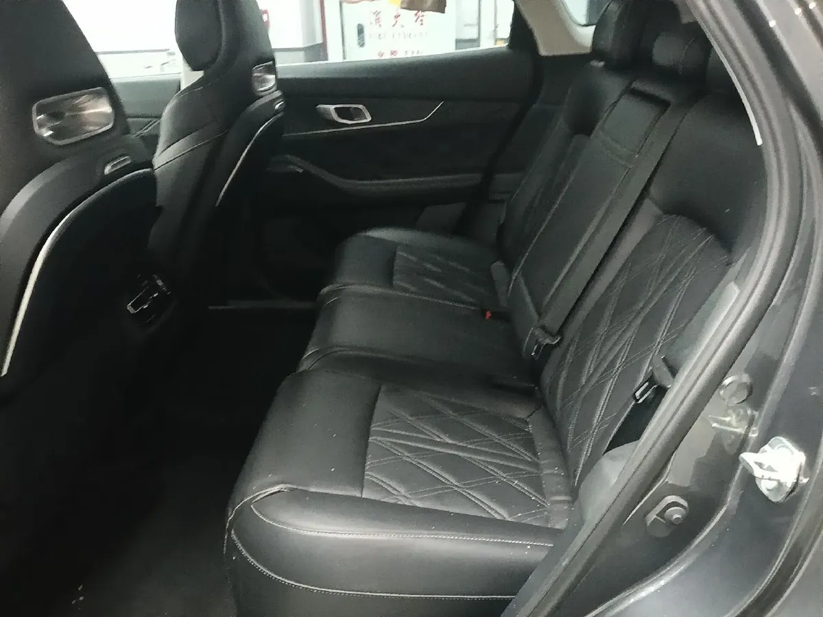 2023 ChangAn UNI-K iDD 1.5T 170HP L4 6TCT PHEV 28.39KWH,autocango,china used car exporter,china ev exporter,chinese used car exporter,chinese used ev exporter