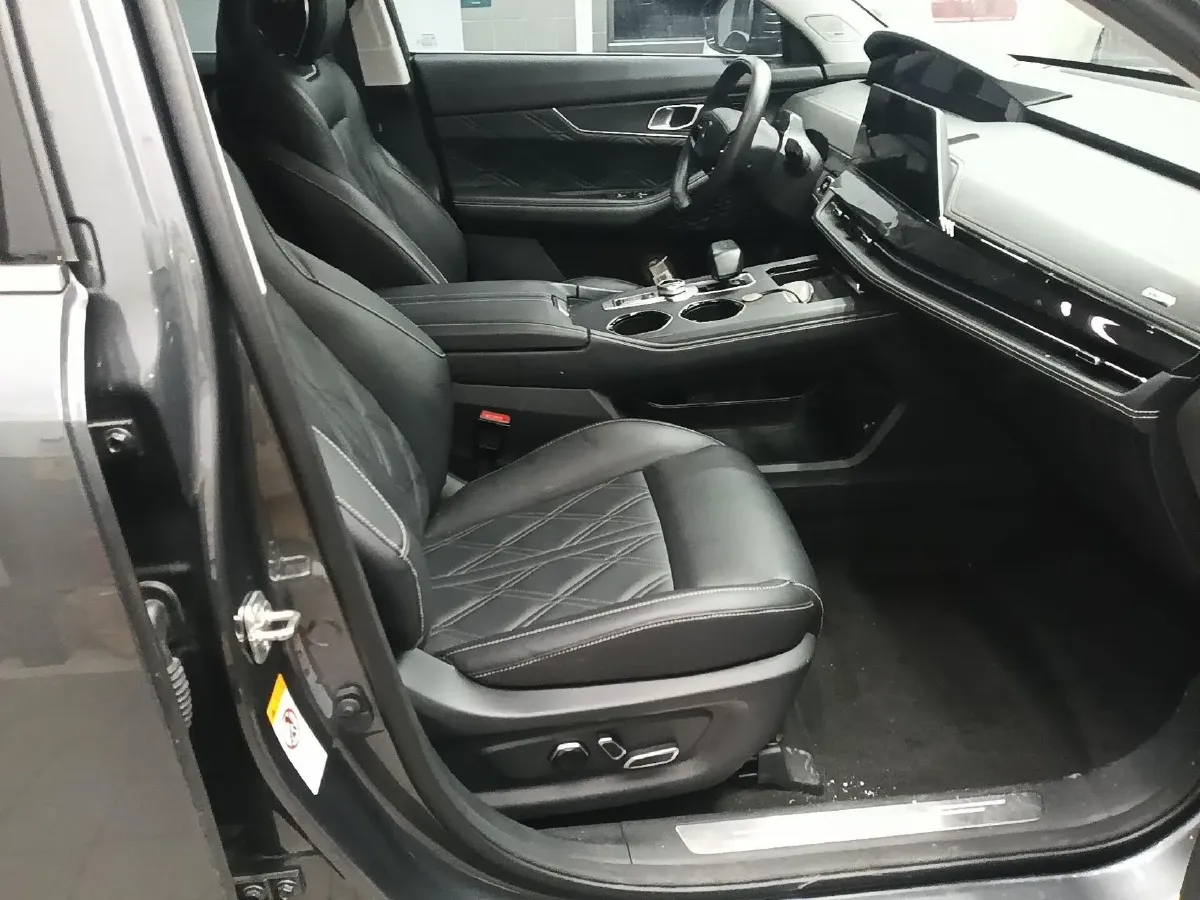 2023 ChangAn UNI-K iDD 1.5T 170HP L4 6TCT PHEV 28.39KWH,autocango,china used car exporter,china ev exporter,chinese used car exporter,chinese used ev exporter