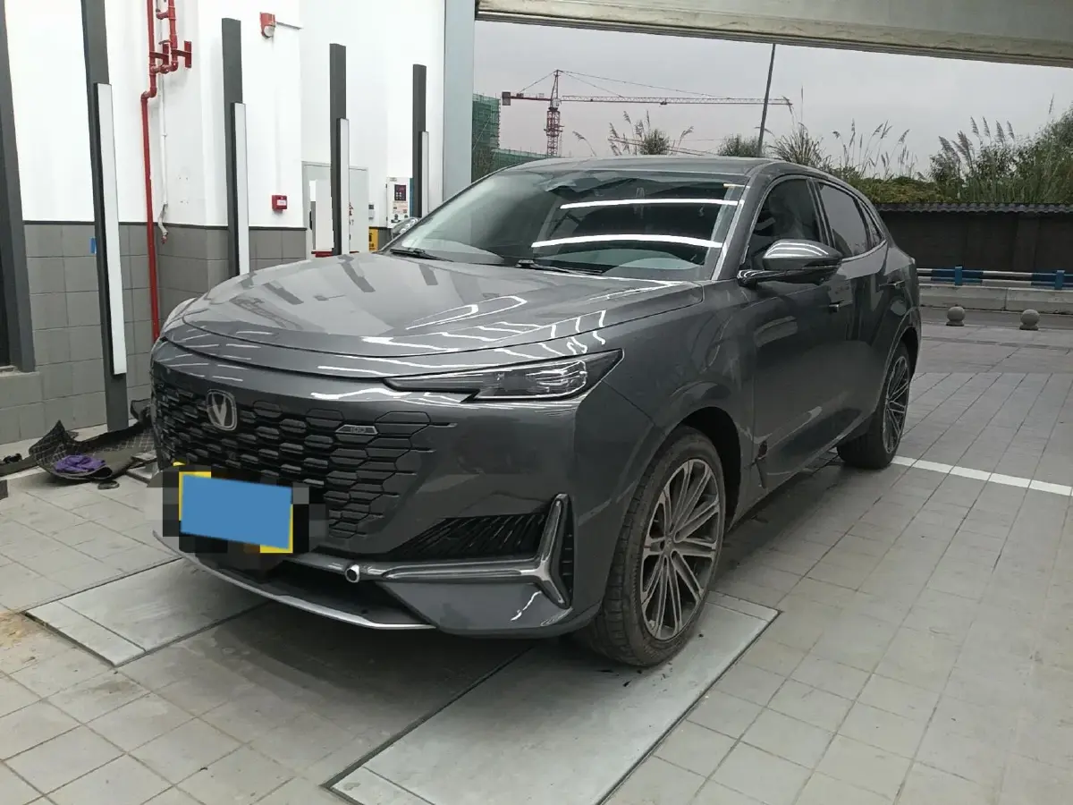 2023 ChangAn UNI-K iDD 1.5T 170HP L4 6TCT PHEV 28.39KWH