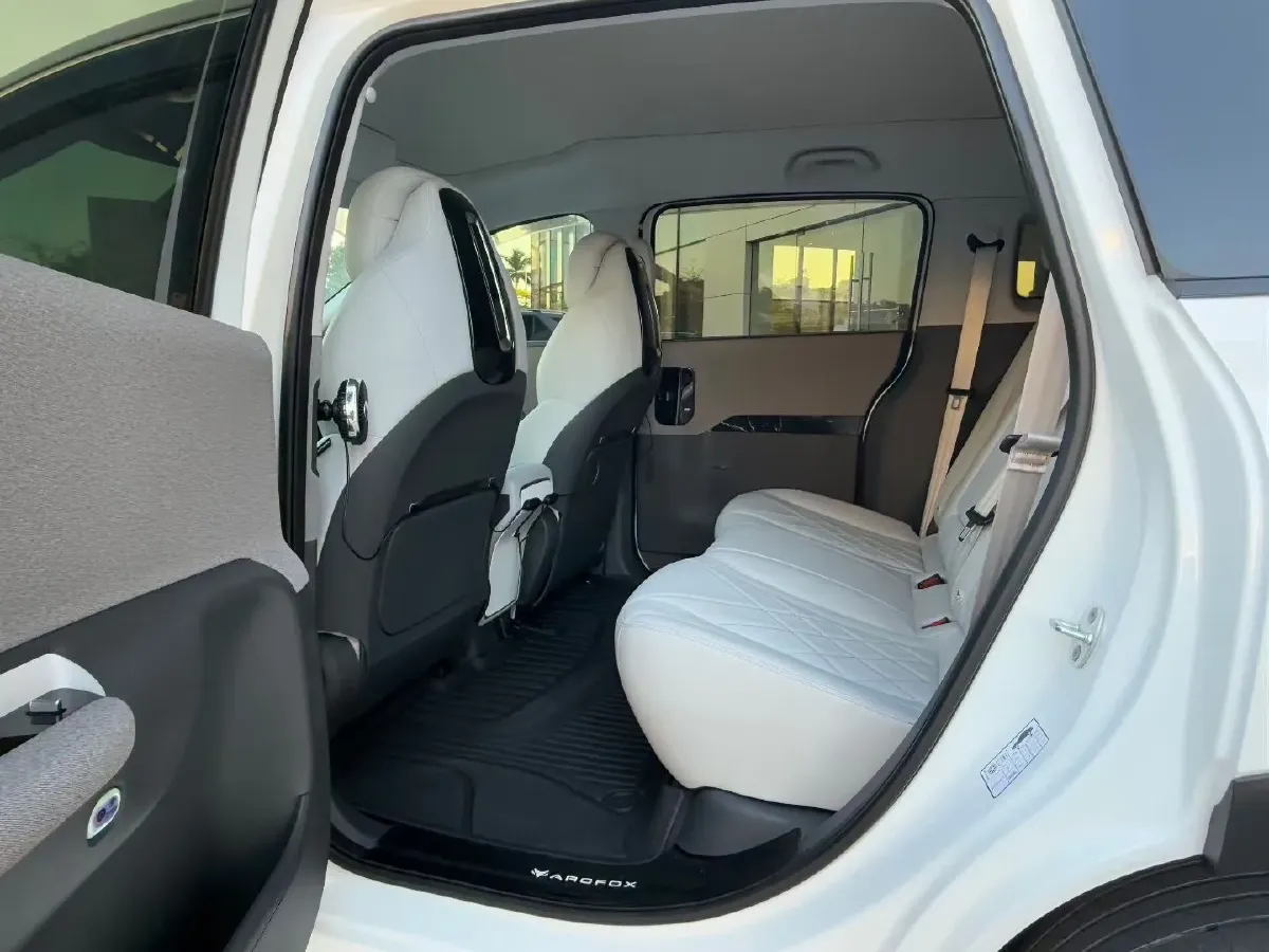 2024 ARCFOX KAOLA S BEV 58.8KWH,autocango,china used car exporter,china ev exporter,chinese used car exporter,chinese used ev exporter