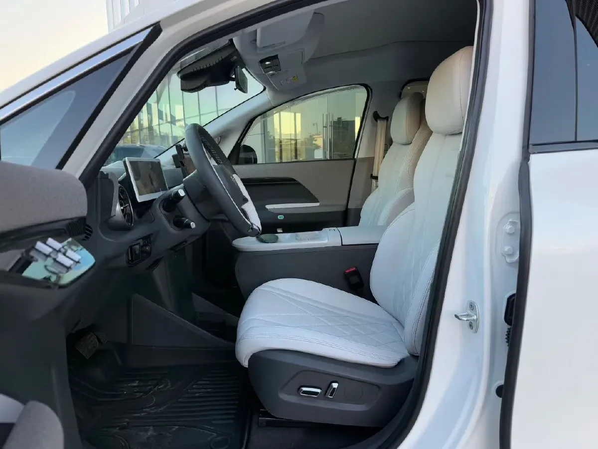 2024 ARCFOX KAOLA S BEV 58.8KWH,autocango,china used car exporter,china ev exporter,chinese used car exporter,chinese used ev exporter