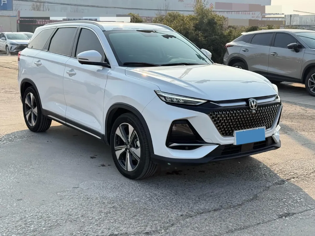 2024 ChangAn X7 PLUS 1.5T 188HP L4 7DCT,autocango,china used car exporter,china ev exporter,chinese used car exporter,chinese used ev exporter