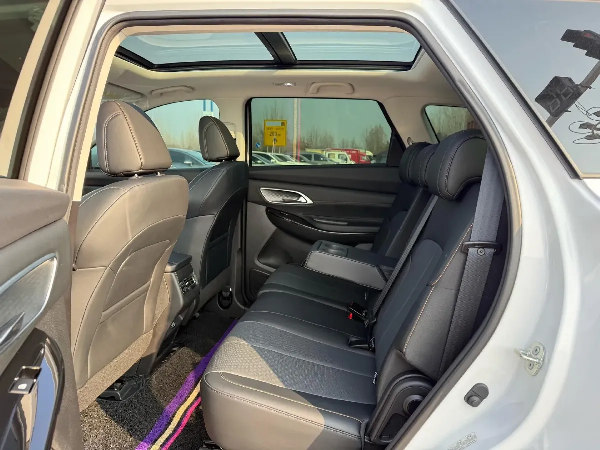 2024 ChangAn X7 PLUS 1.5T 188HP L4 7DCT,autocango,china used car exporter,china ev exporter,chinese used car exporter,chinese used ev exporter