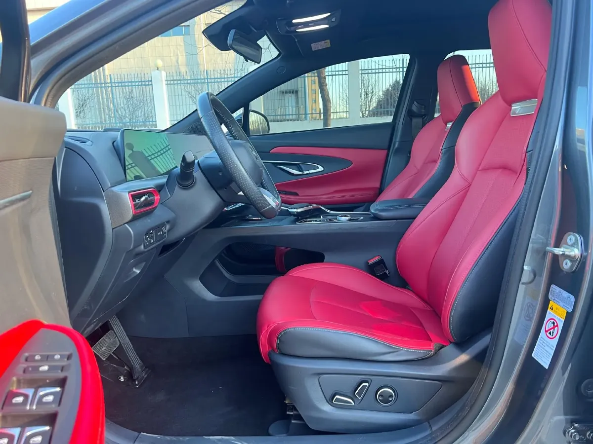 2020 ChangAn UNI-T 1.5T 180HP L4 7DCT,autocango,china used car exporter,china ev exporter,chinese used car exporter,chinese used ev exporter