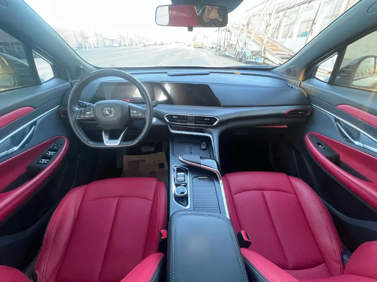 2020 ChangAn UNI-T 1.5T 180HP L4 7DCT,autocango,china used car exporter,china ev exporter,chinese used car exporter,chinese used ev exporter