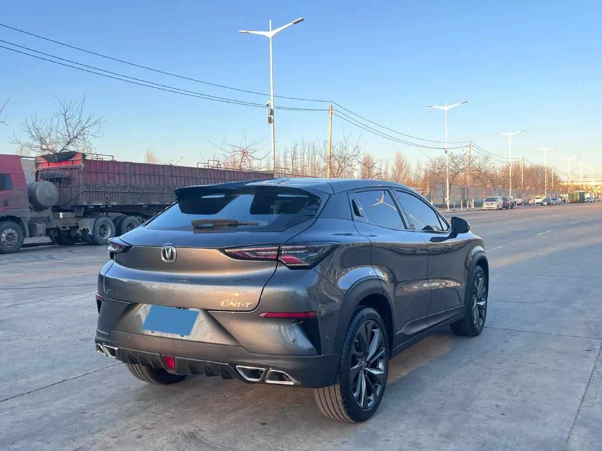 2020 ChangAn UNI-T 1.5T 180HP L4 7DCT,autocango,china used car exporter,china ev exporter,chinese used car exporter,chinese used ev exporter