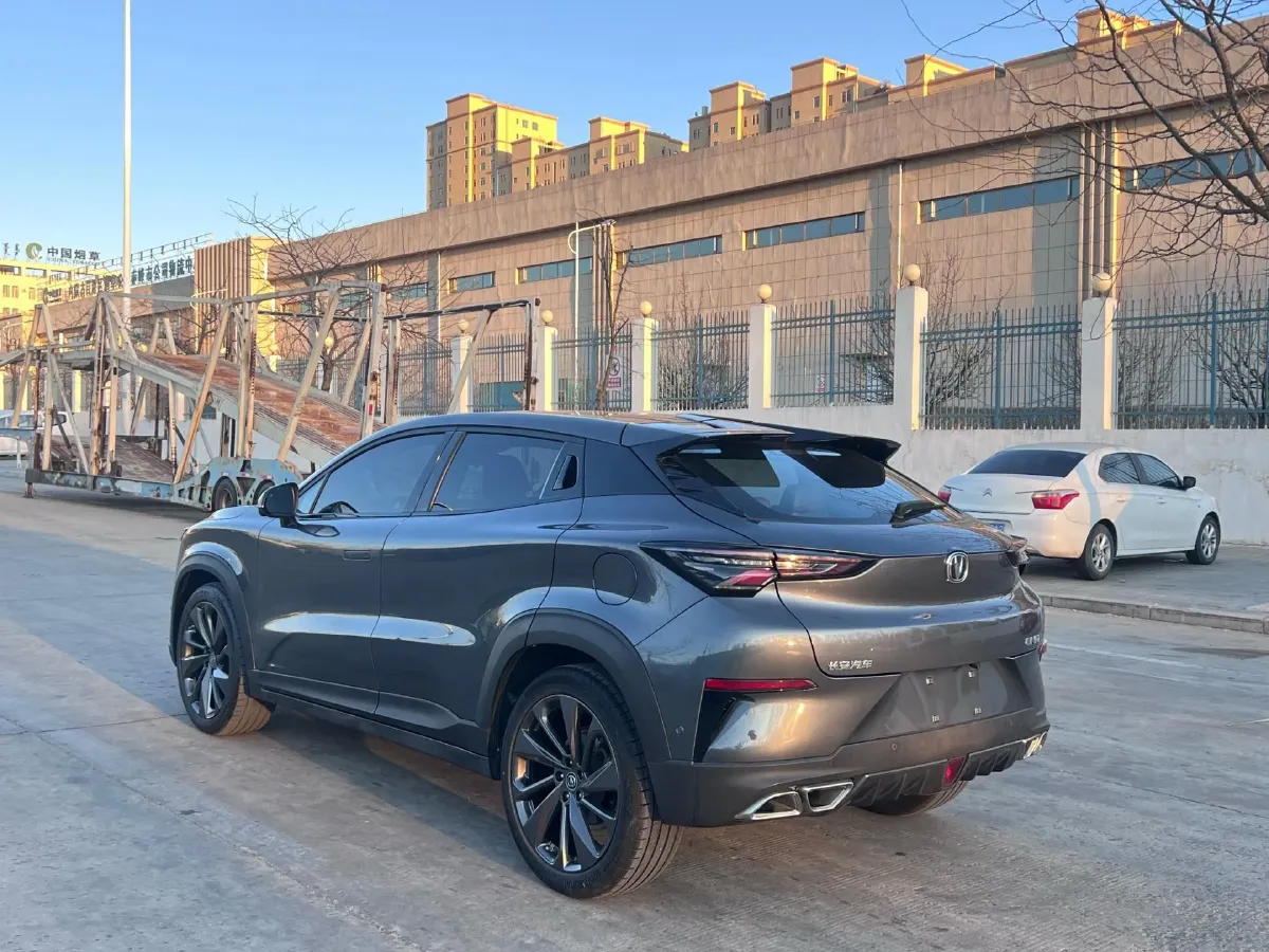 2020 ChangAn UNI-T 1.5T 180HP L4 7DCT,autocango,china used car exporter,china ev exporter,chinese used car exporter,chinese used ev exporter