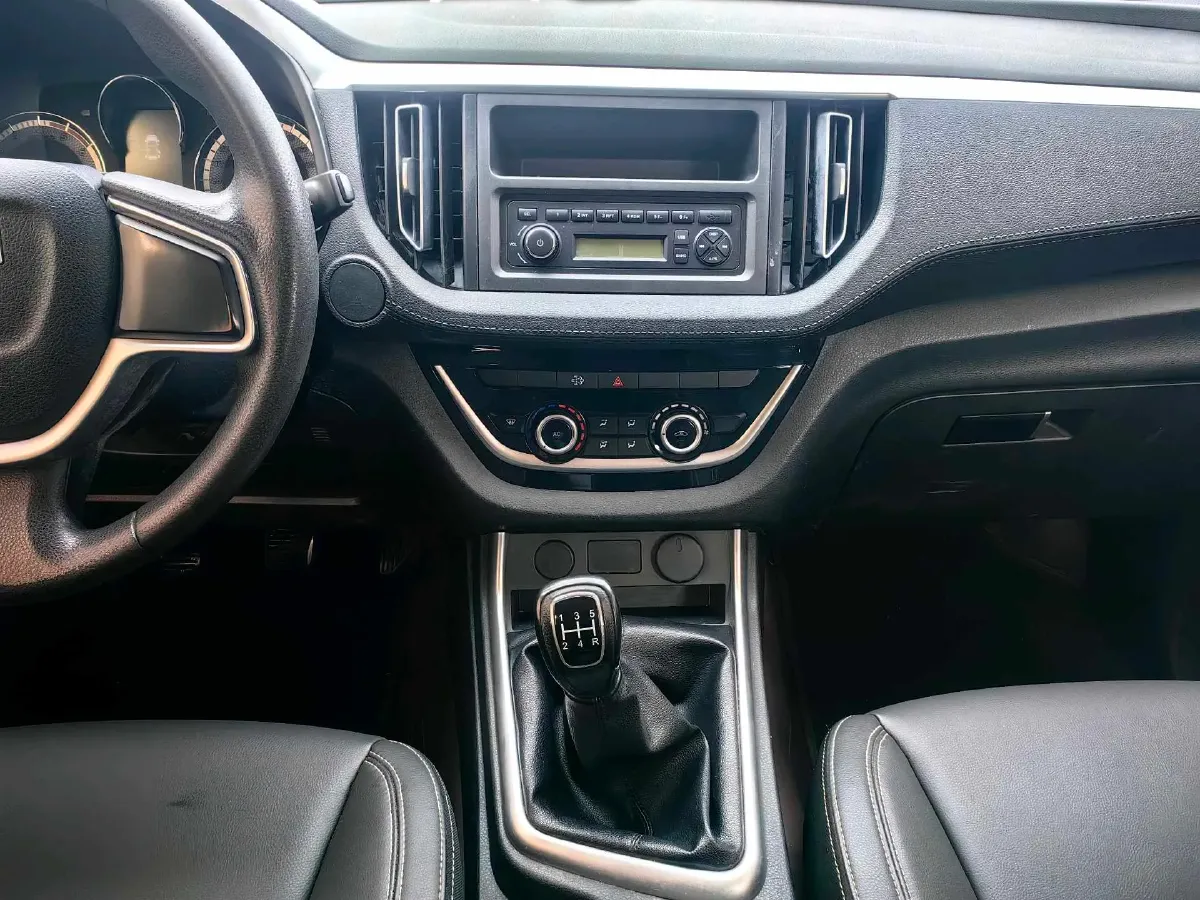 2020 ChangAn Kaicene KaiCheng F70 2.4T 218HP L4 6MT,autocango,china used car exporter,china ev exporter,chinese used car exporter,chinese used ev exporter