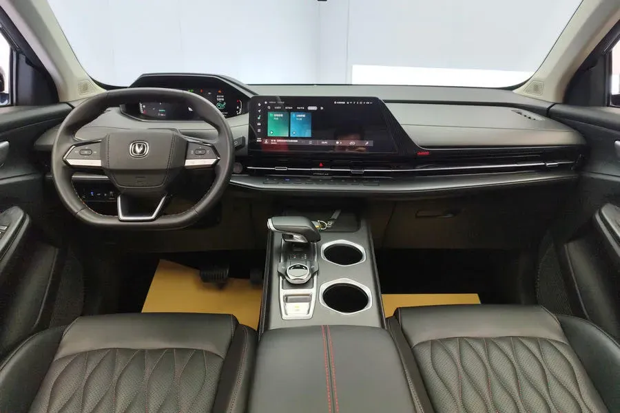 2022 ChangAn CS55 Plus 1.5T 188HP L4 7DCT,autocango,china used car exporter,china ev exporter,chinese used car exporter,chinese used ev exporter