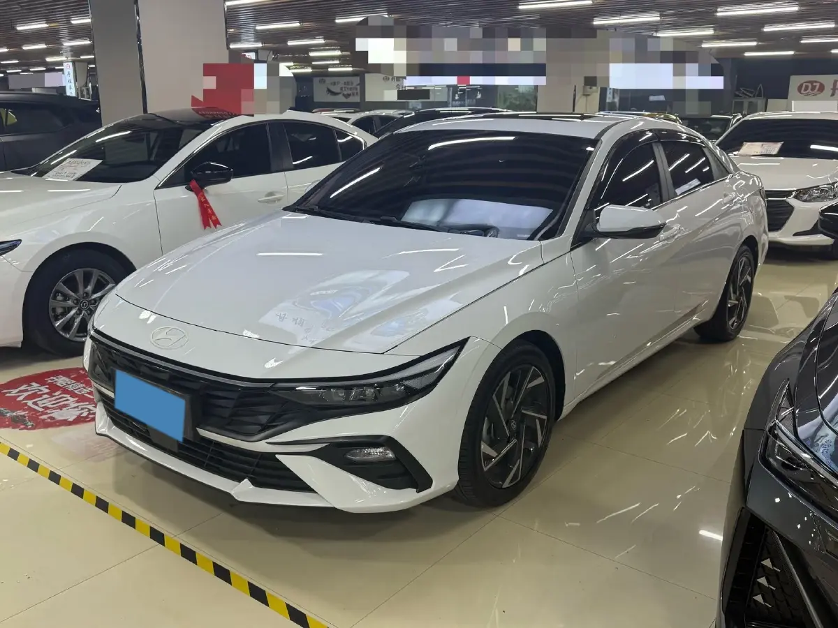 2023 Hyundai Elantra 1.5L 115HP L4 CVT