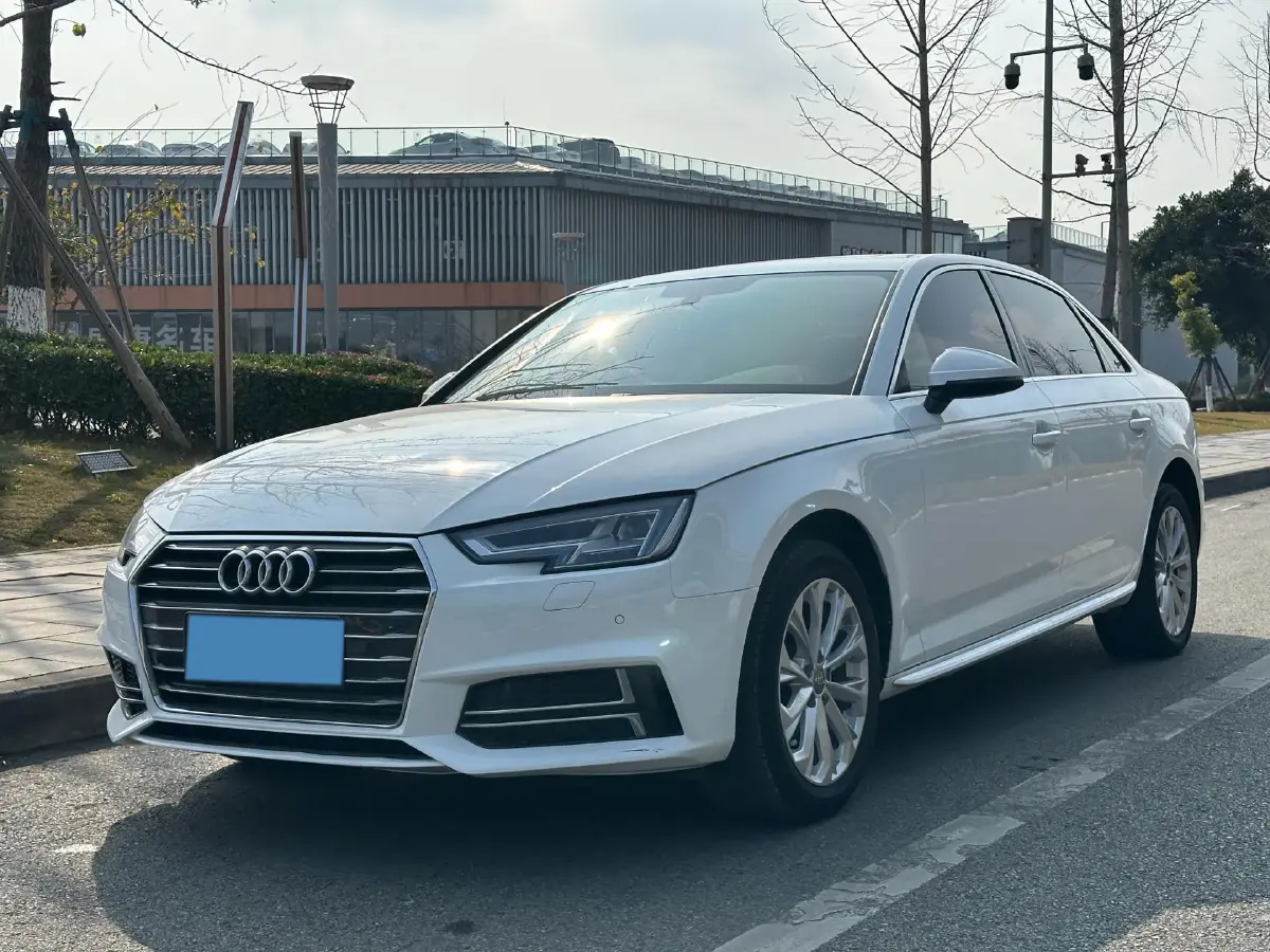 2019 Audi A4L 2.0T 190HP L4 7DCT