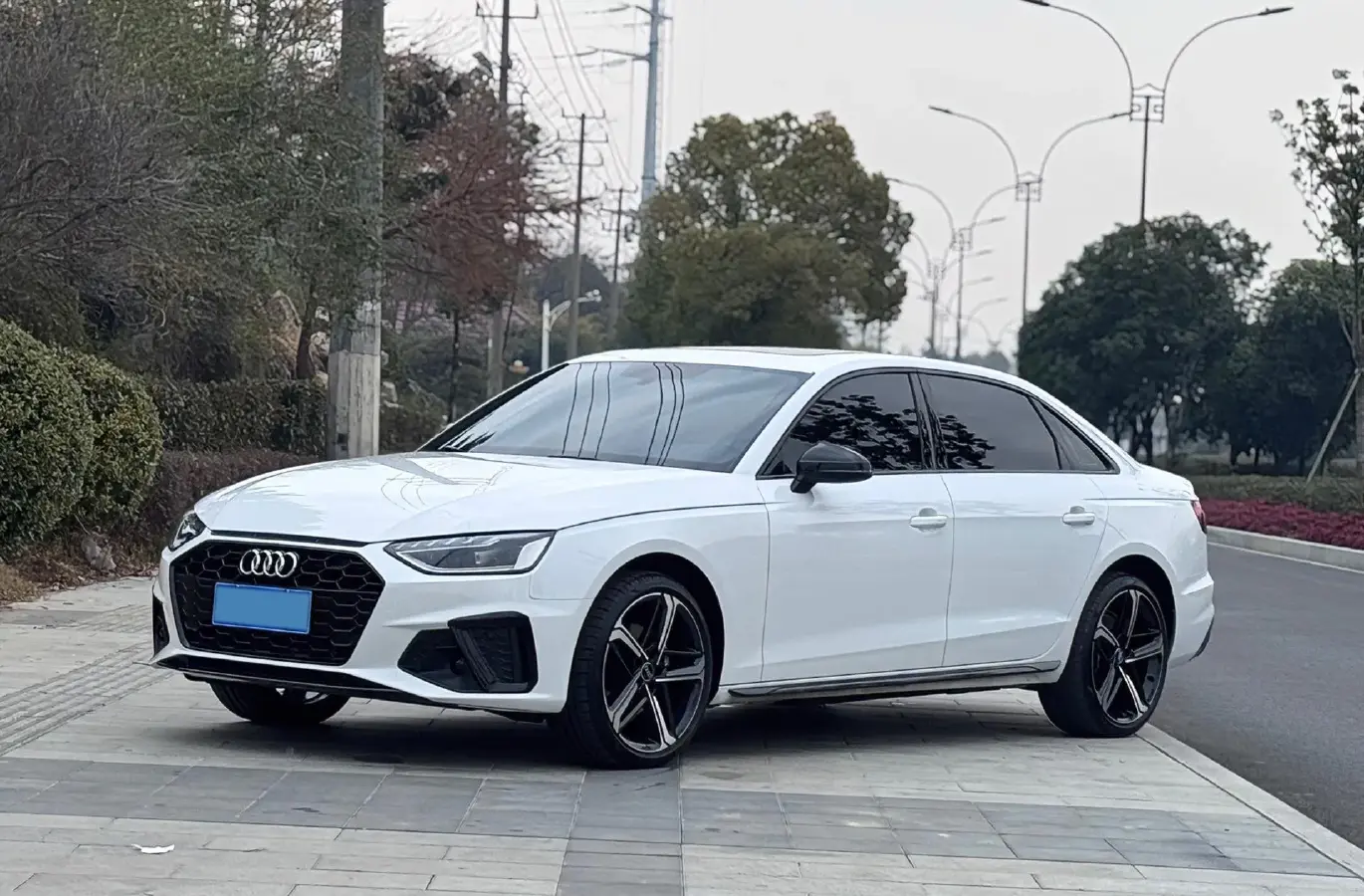 2023 Audi A4L 2.0T 190HP L4 7DCT