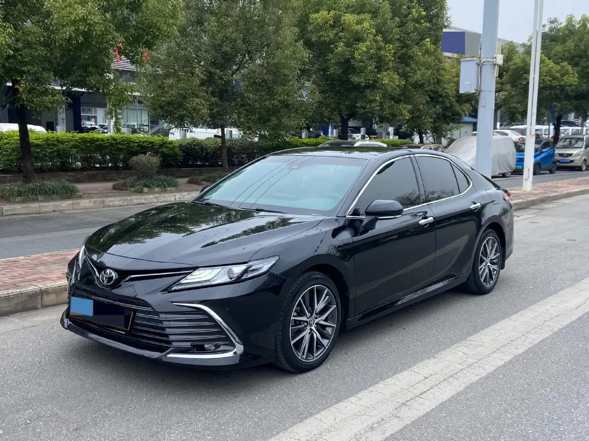 2021 Toyota Camry 2.5L 209HP L4 8AT