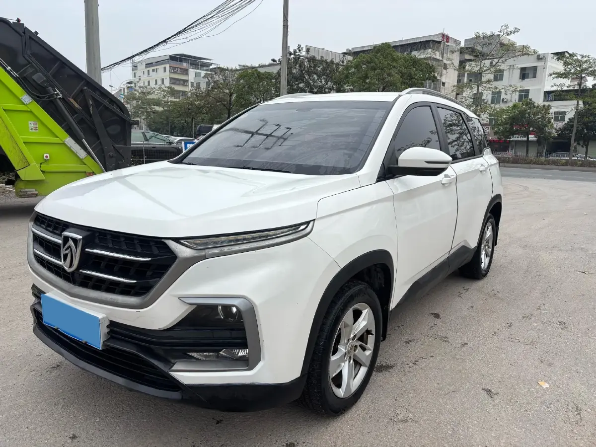 2018 BaoJun 530 1.5T 150HP L4 6MT