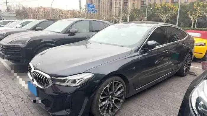 2022 BMW 6 Series GT 2.0T 245HP L4 8AT