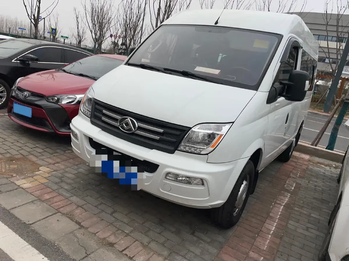 2021 MAXUS XinTu V80 2.0T 127HP L4 6MT
