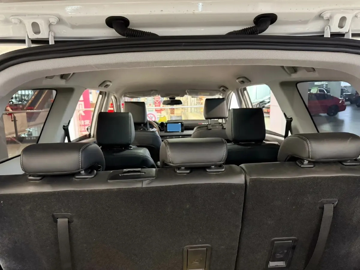 2022 WuLing JiaChen 1.5T 147HP L4 6MT,autocango,china used car exporter,china ev exporter,chinese used car exporter,chinese used ev exporter