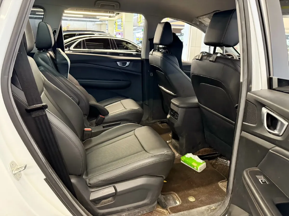 2022 WuLing JiaChen 1.5T 147HP L4 6MT,autocango,china used car exporter,china ev exporter,chinese used car exporter,chinese used ev exporter