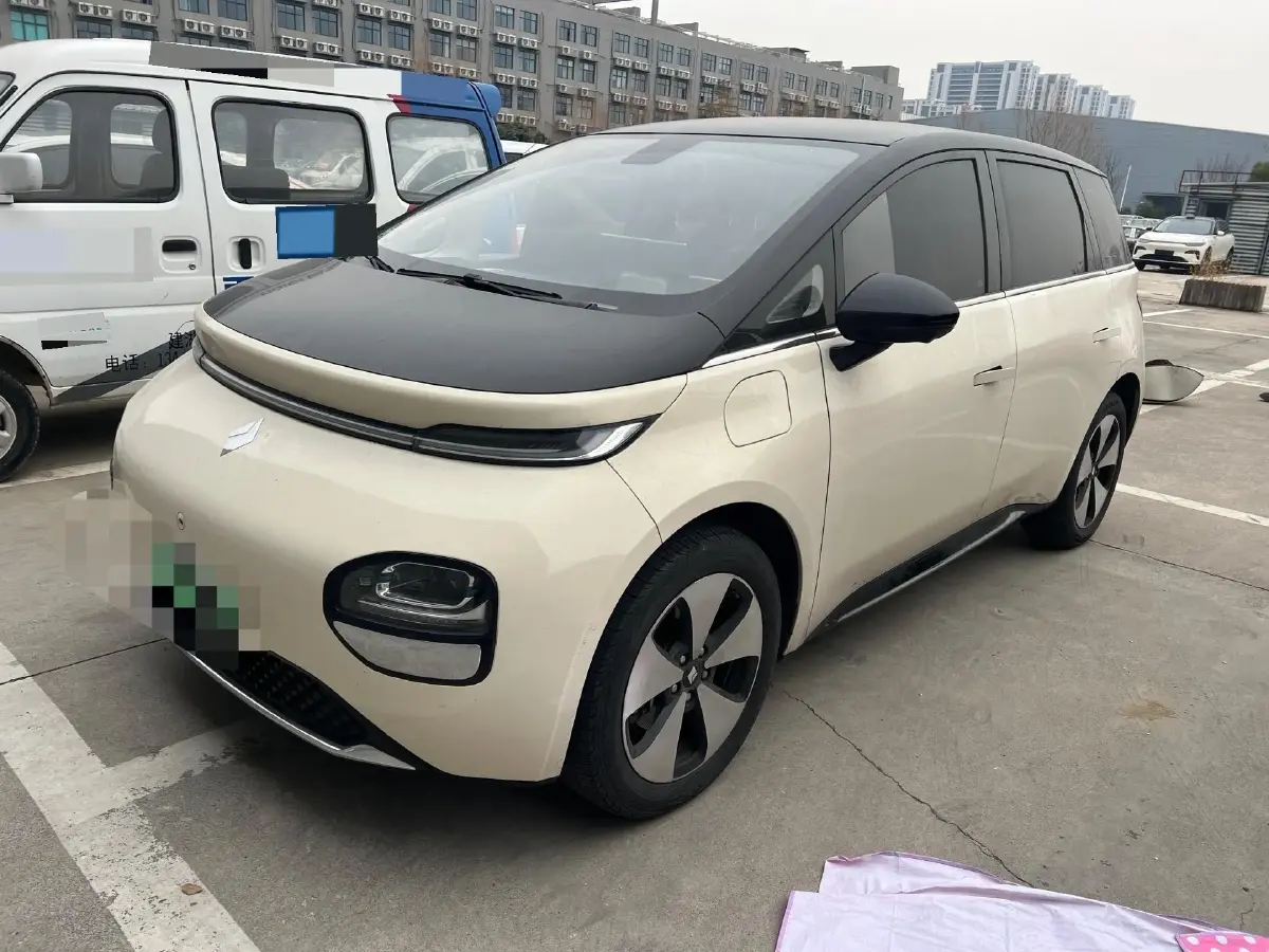 2023 BaoJun Cloud BEV 50.6KWH