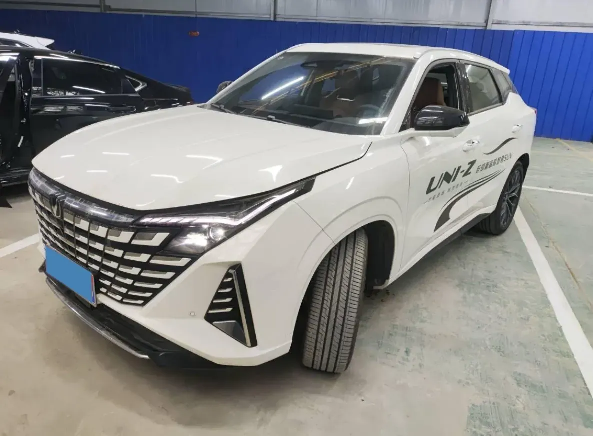 2025 ChangAn UNI-Z 1.5T 188HP L4 7DCT,autocango,china used car exporter,china ev exporter,chinese used car exporter,chinese used ev exporter