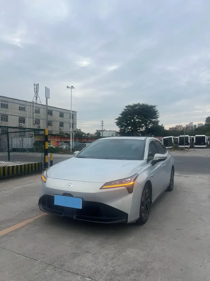 2022 ChangAn Oshan Z6 1.5T 170HP L4 6TCT PHEV 28.4KWH