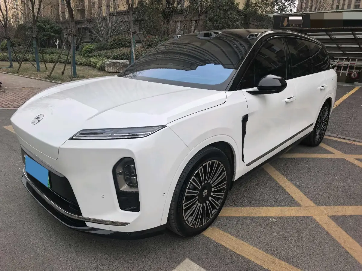 2026 NIO ES8 BEV