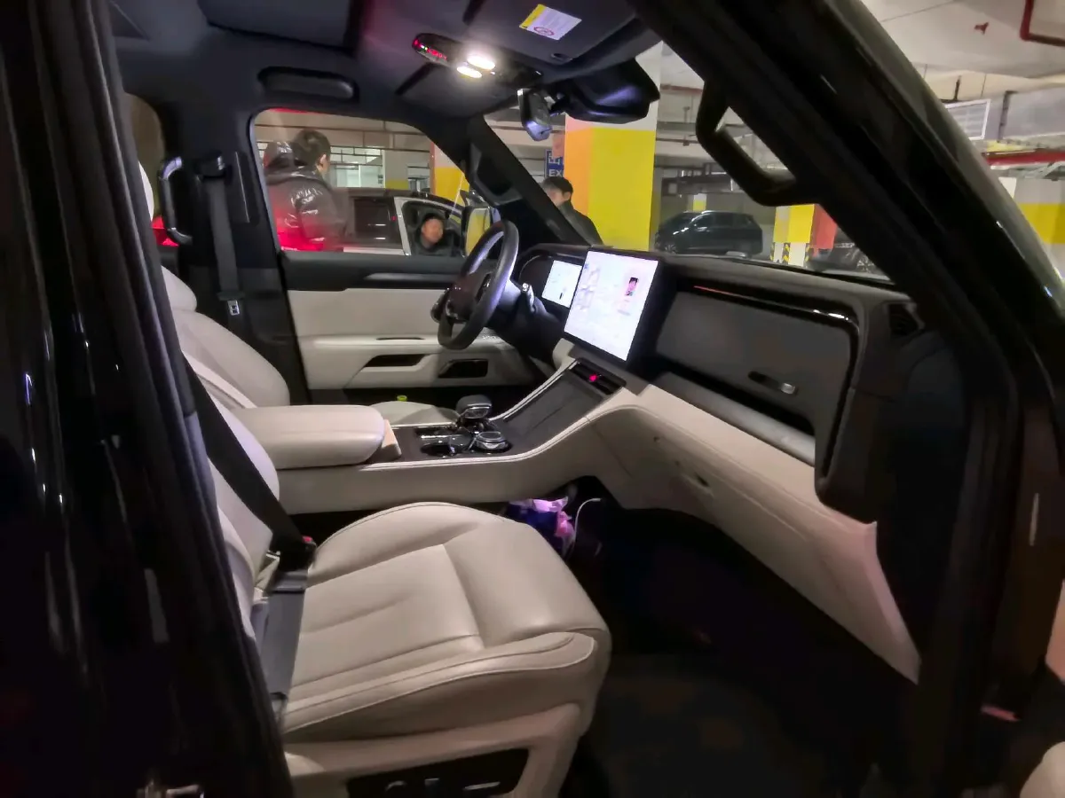 2023 ROX 01 1.5T 152HP L4 REEV 56.01KWH,autocango,china used car exporter,china ev exporter,chinese used car exporter,chinese used ev exporter